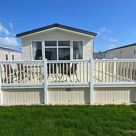 Palm Grove 181- Golden Palm - Pet Friendly, Wifi, Central Heating, Bed Linen - Meadow Lakes Caravan & Lodge Hire Chapel St. Leonards Exterior foto