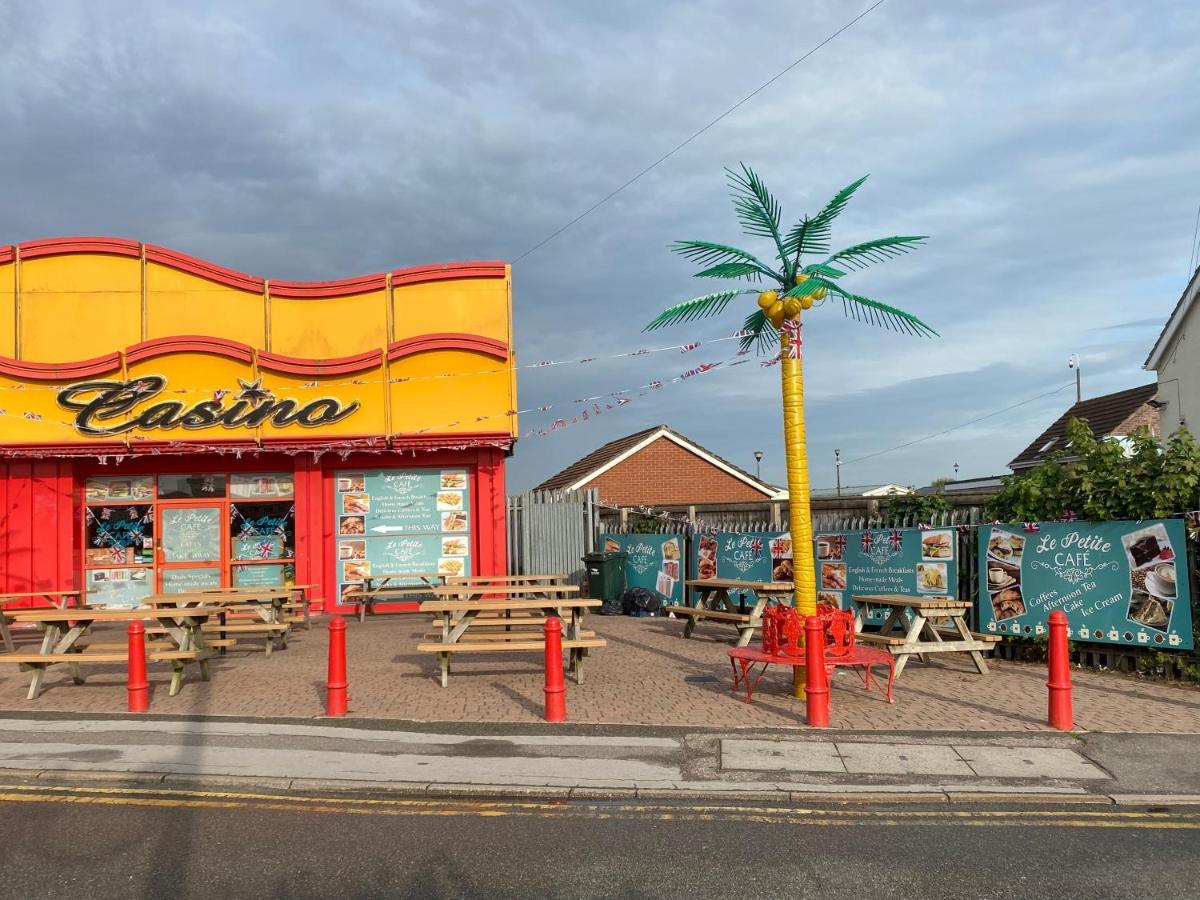 Palm Grove 181- Golden Palm - Pet Friendly, Wifi, Central Heating, Bed Linen - Meadow Lakes Caravan & Lodge Hire Chapel St. Leonards Exterior foto